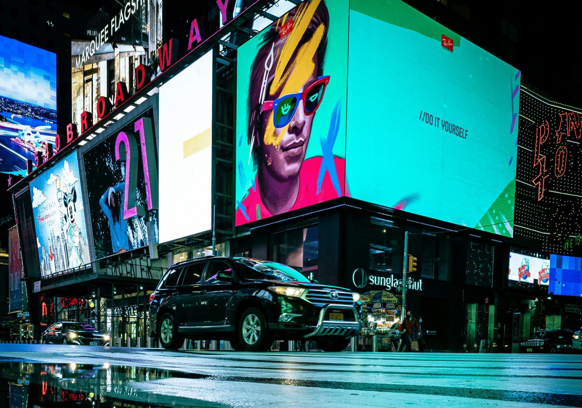 Digital Outdoor Advertising